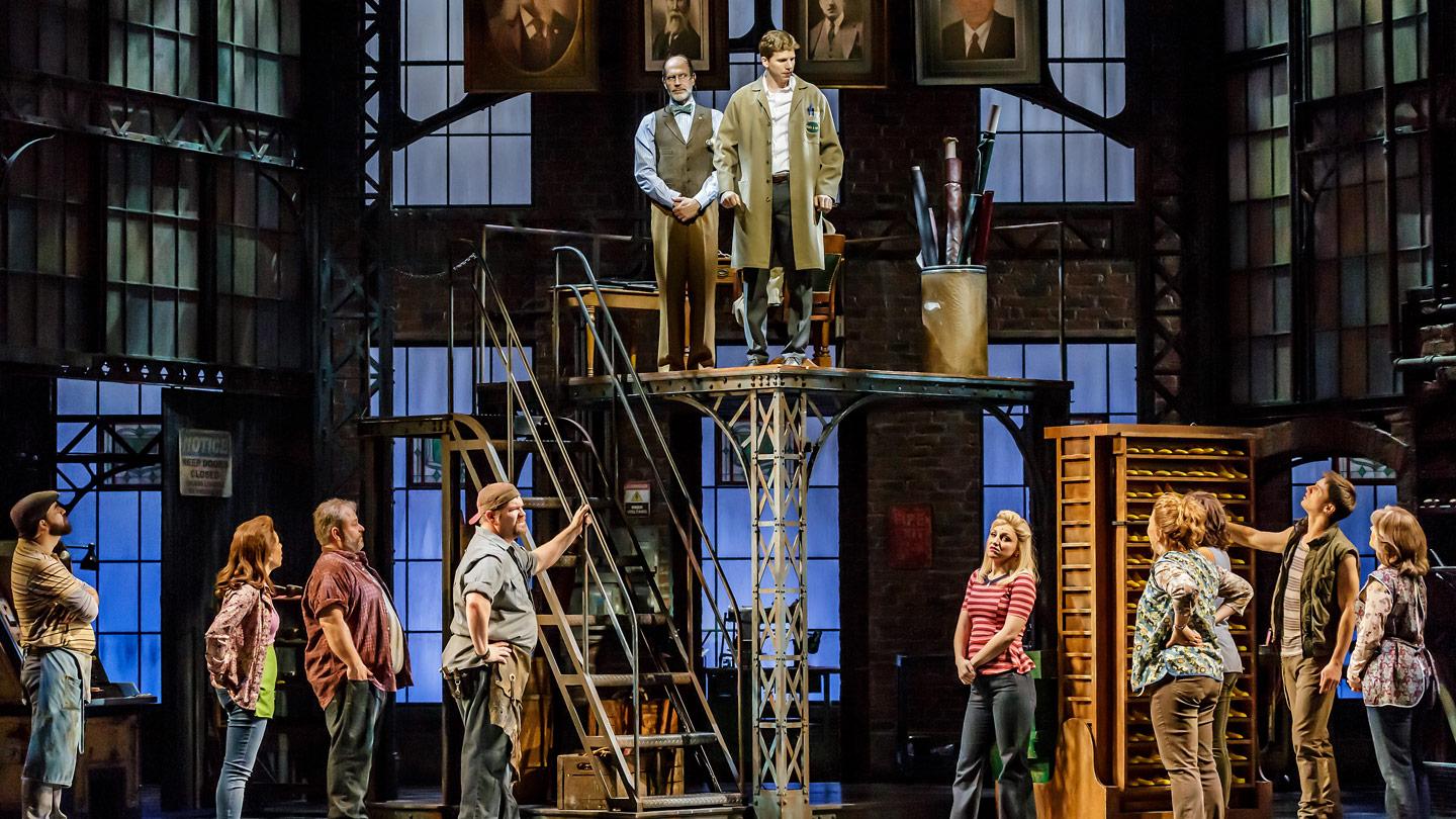 Kinky Boots performance and set design on Broadway