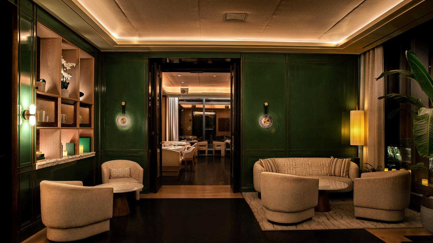 lounge, drawing room of miru restaurant at the st. regis chicago hotel, luxury, interior design