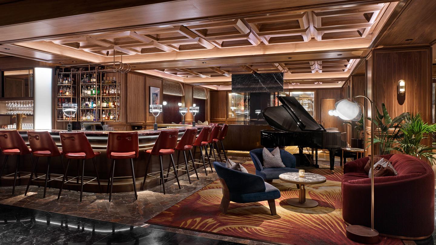 Fairmont Royal York's restaurant bar and piano lounge 